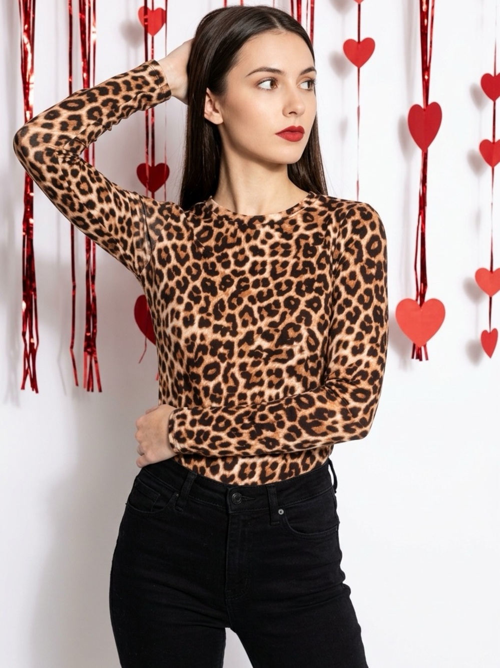 Frankee & Skylarr Leopard-Print Long Sleeve Crewneck Top in Brown/Black